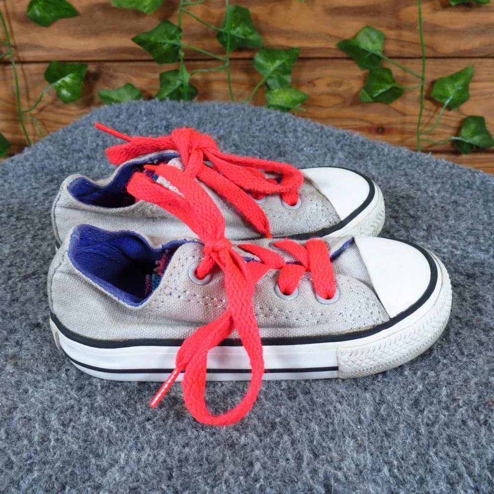Converse Chuck Taylor All Star Toddler Low Top Sneaker Size 6 Casual Gray Red